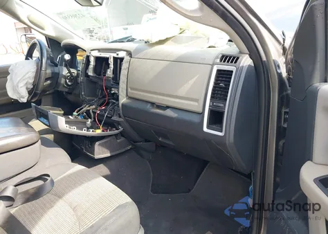 2010 Dodge Ram 1500 Slt/Sport/Trx z USA, uszkodzony, nr VIN 1D7RV1CT9AS119715